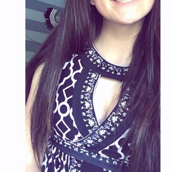 Patterned Maxi Dress - Picture 6 of 6